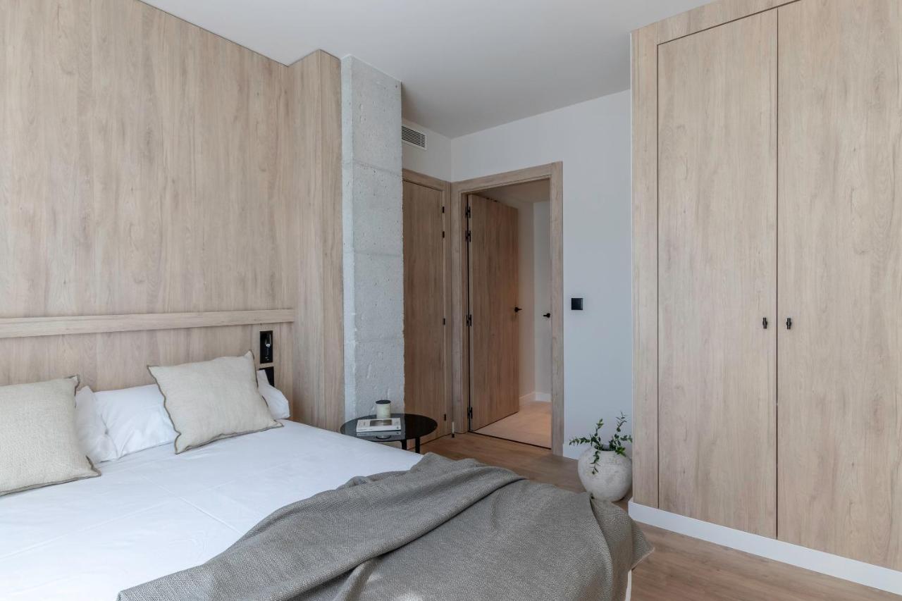 Apartamentos Líbere Pamplona Yamaguchi Exterior foto